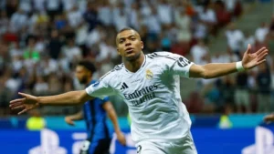 Mbappe Ghi Bàn Đá Phạt Đầu Tiên Trong Sự Nghiệp, Giúp Real Madrid Quay Lại Trận Chung Kết Copa del Rey