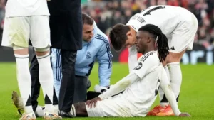 Real Madrid khủng hoảng hàng thủ: Ba hậu vệ chủ chốt chấn thương nghiêm trọng
